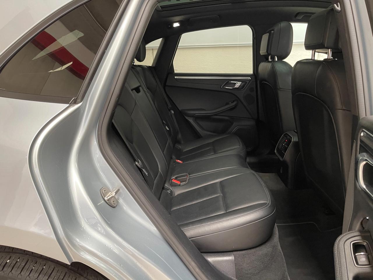 Porsche Macan 2.0 245cv pdk-LEGGI SOTTO