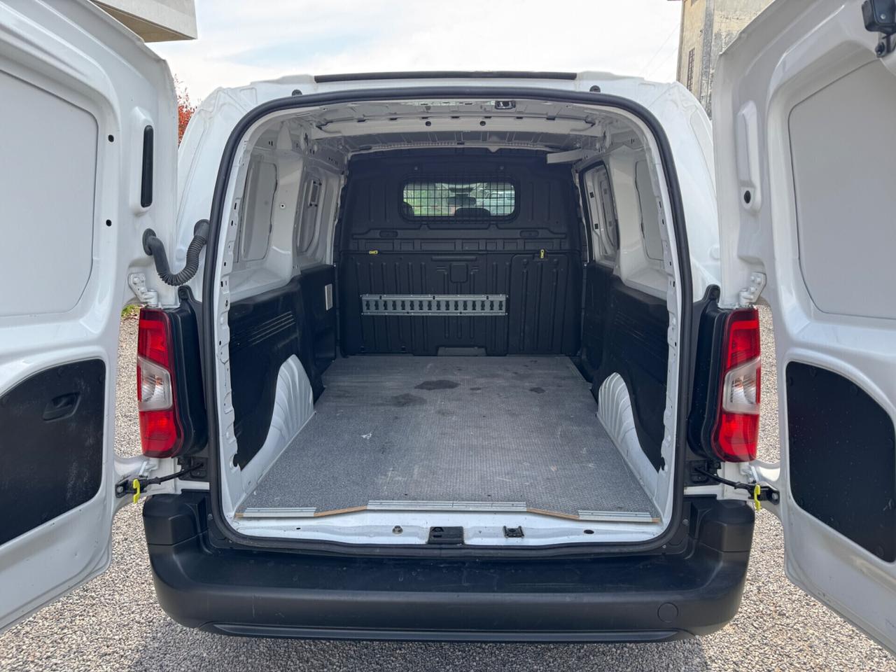 Citroen Berlingo BlueHDi 130 Van XL Club