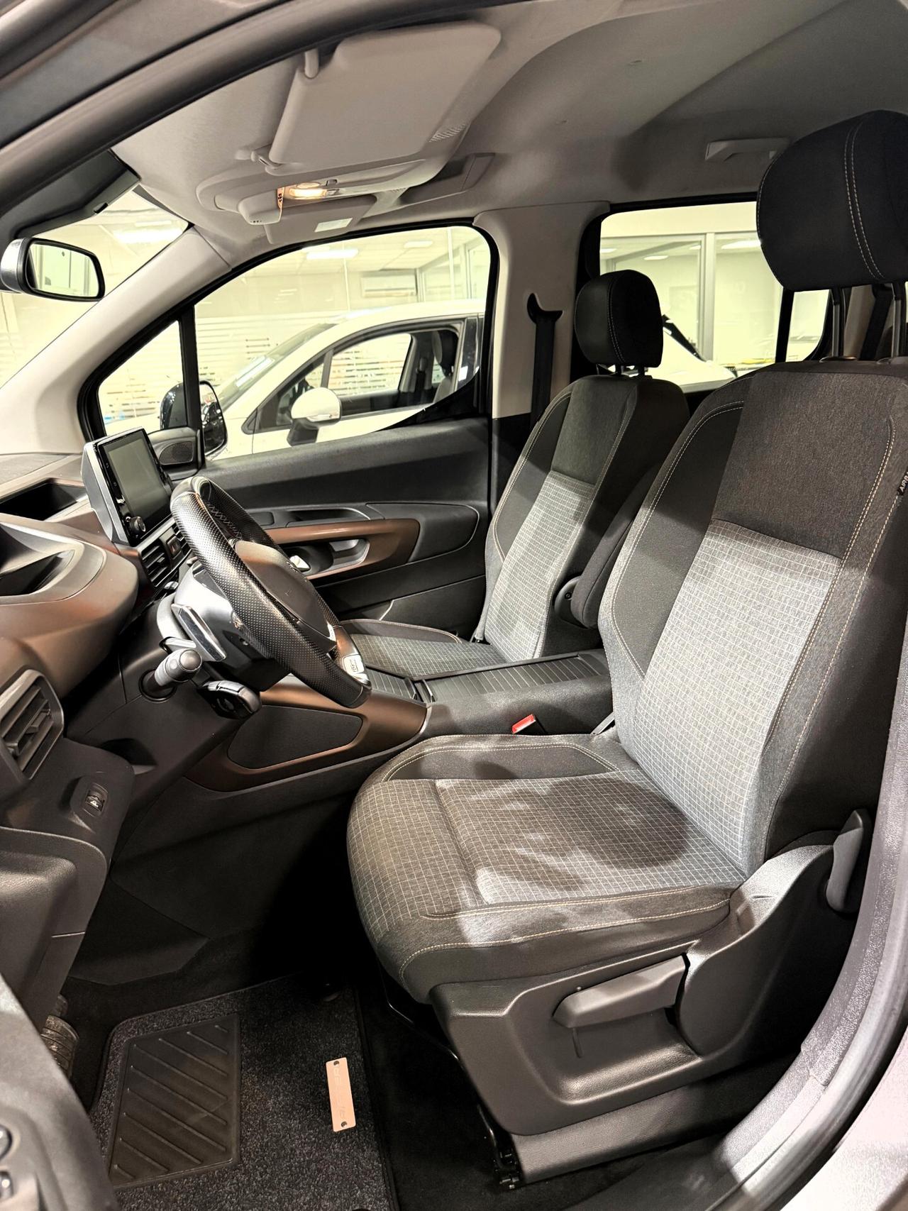 Peugeot Rifter BlueHDi 130 S&S EAT8 GT Line Standard