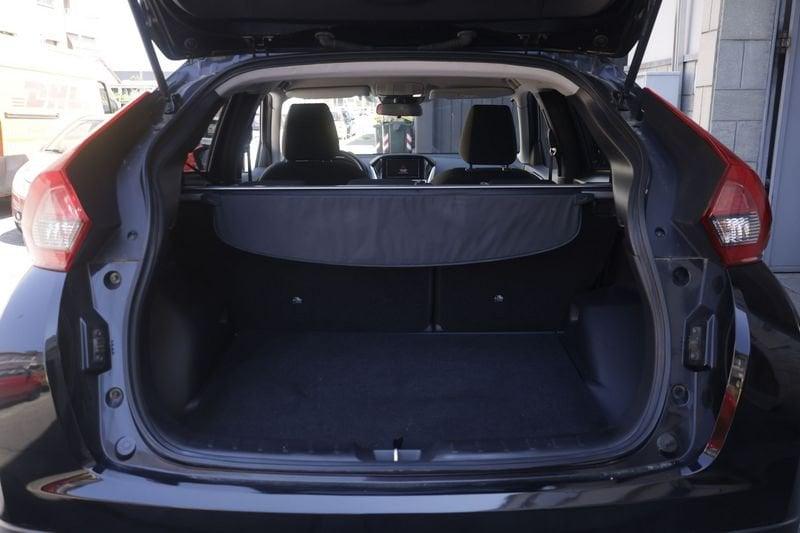 Mitsubishi Eclipse Cross Mitsubishi Eclipse Cross 1.5 turbo Intense SDA 120KW ANNO 2020