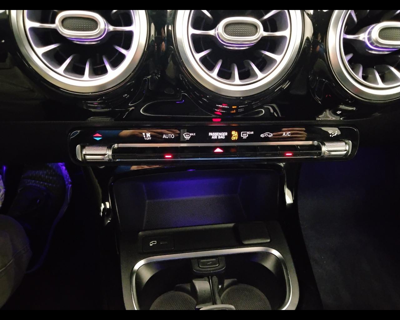 Mercedes-Benz Classe A - W177 2018 - A 180 d Premium