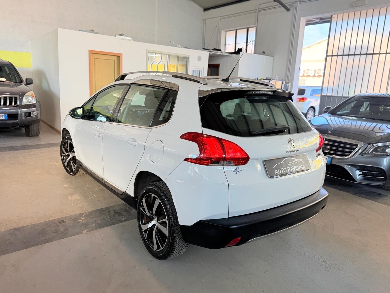 Peugeot 2008 1.6 e-HDi 115 CV Stop&Start Féline Neopatentati