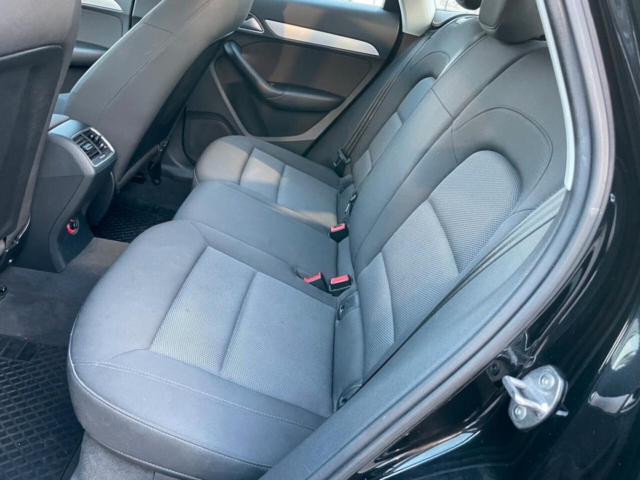 Audi Q3 2.0 TDI 120 CV Sport