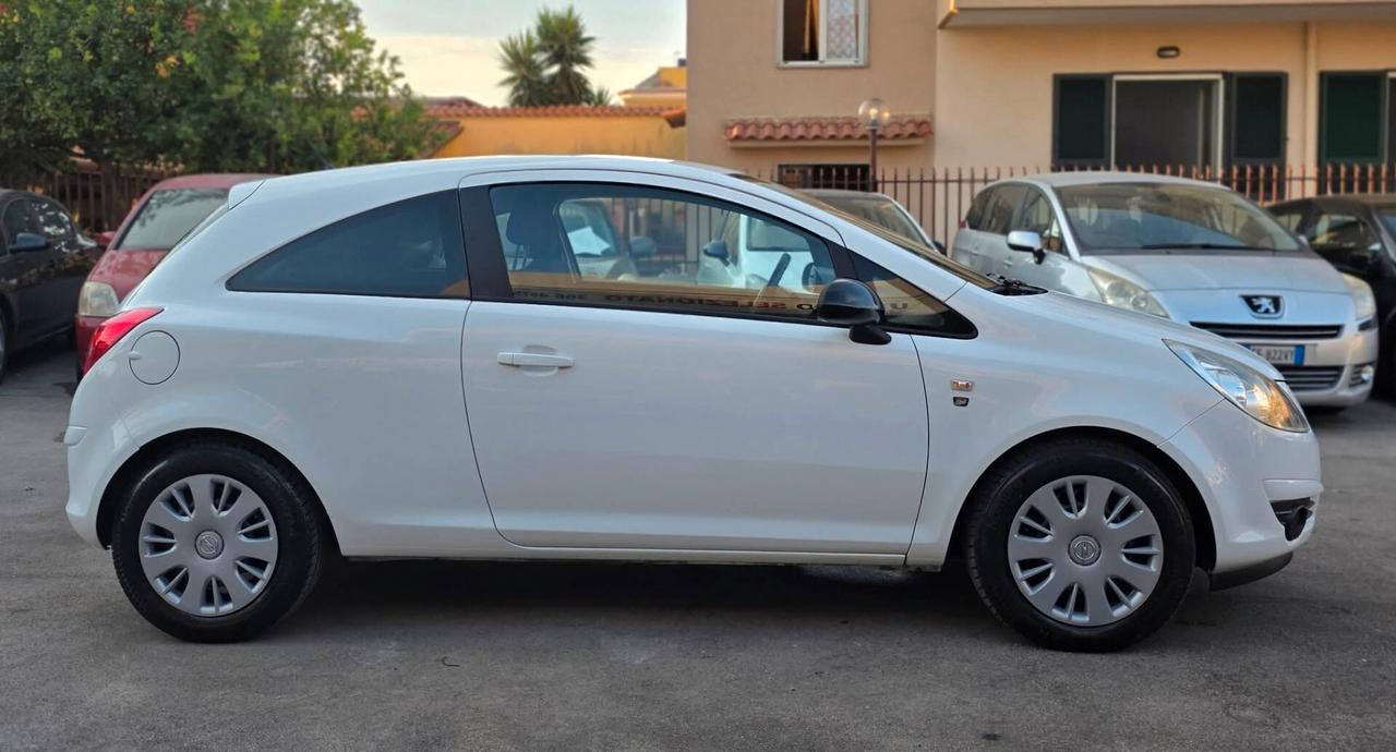 Opel Corsa 1.2 80CV 3 porte GPL-TECH Edition