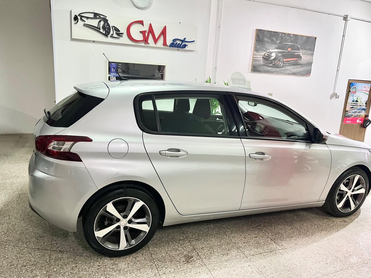 Peugeot 308 BlueHDi 100 S&S Business
