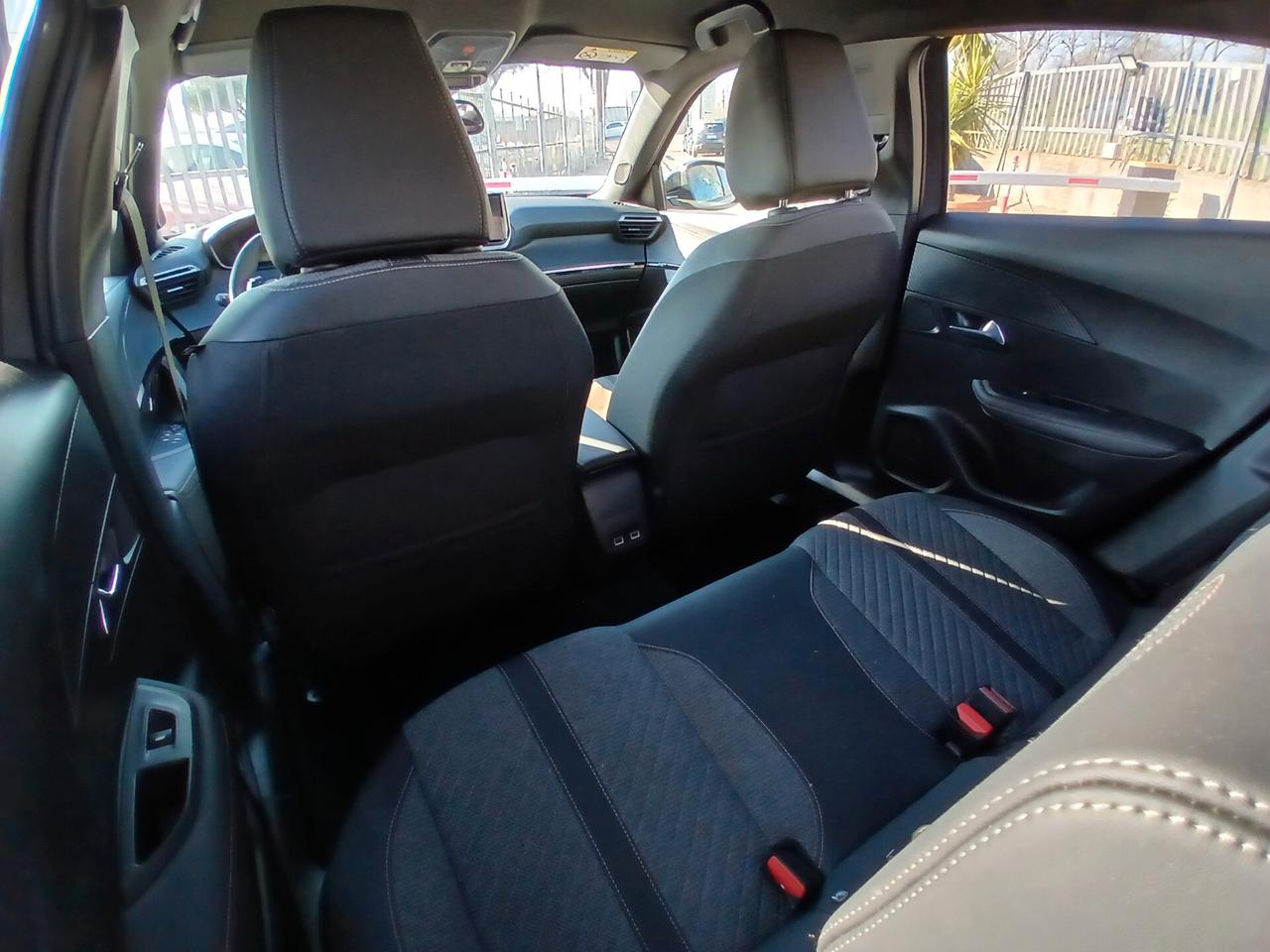 Peugeot 2008 PureTech 130 S&S EAT8 Allure Pack