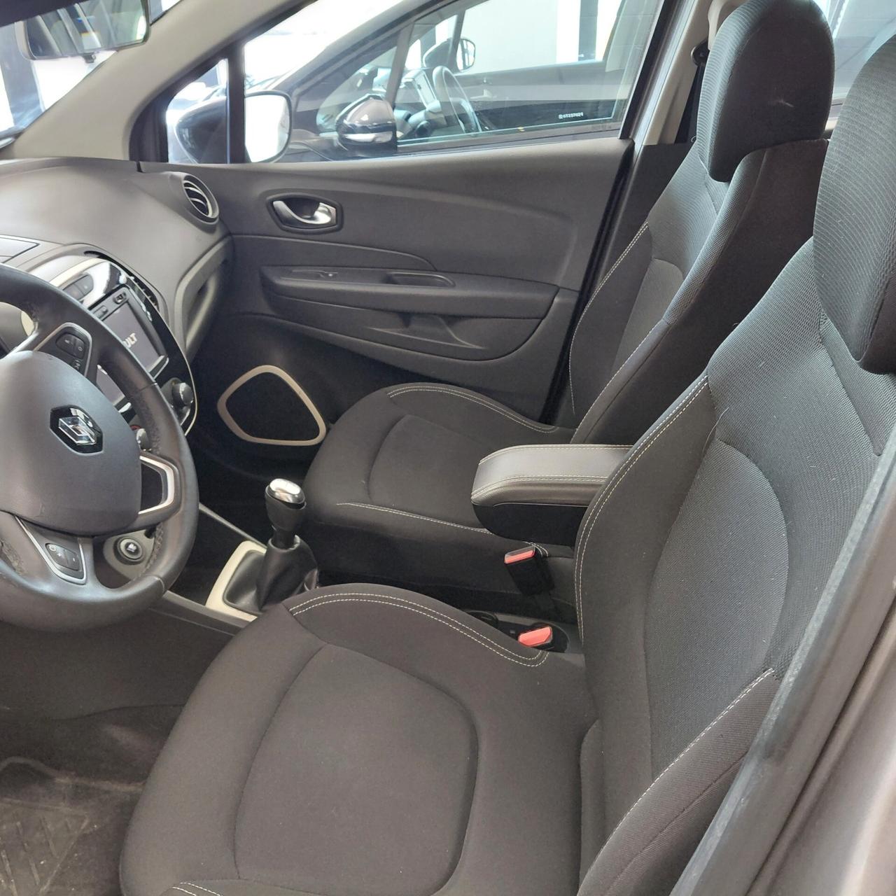 RENAULT CAPTUR ANNO 2018 BZ ADATTA NEOPATENTATI KM 40 MILA