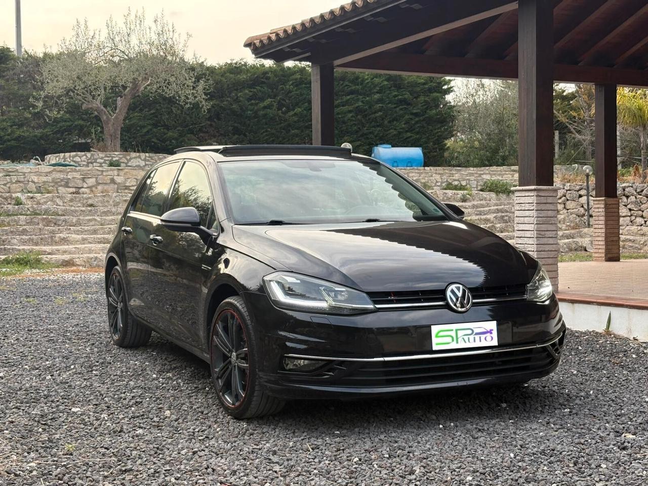 Volkswagen Golf 2.0 TDI 5p. INTERNO R-LINE