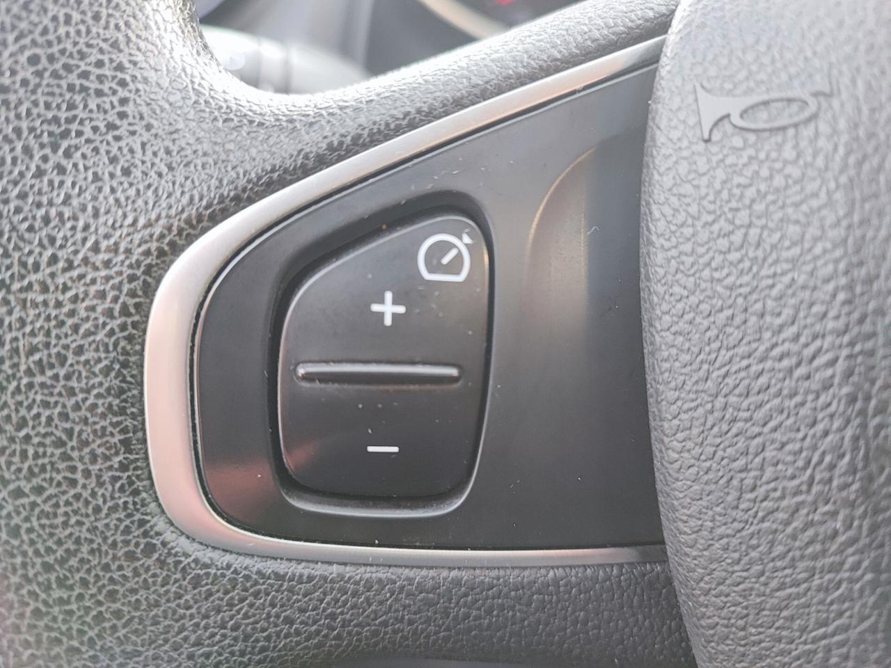 Renault Clio dCi 8V 75 CV 5 porte Moschino Life