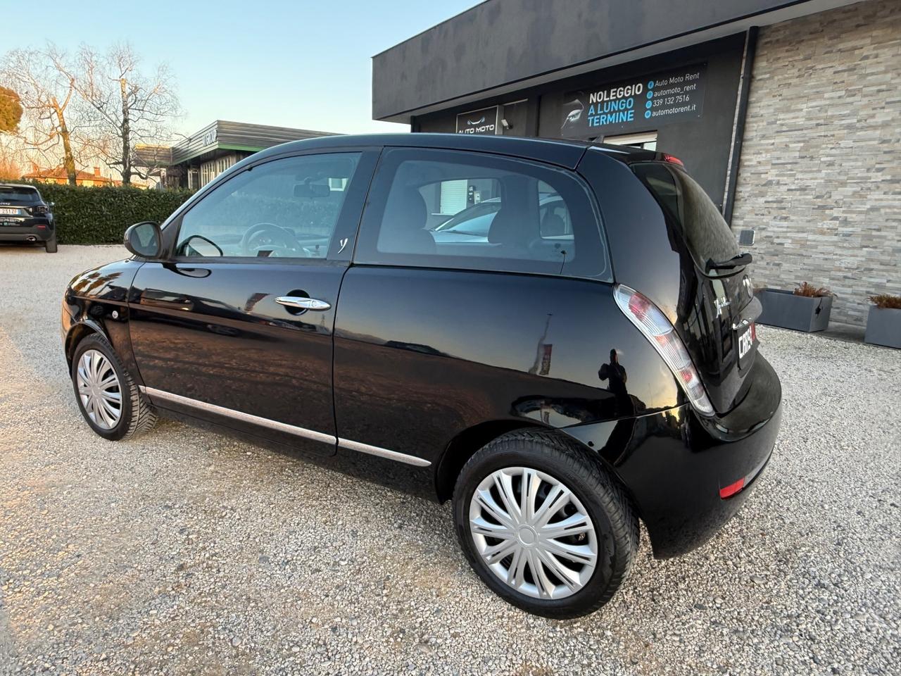 Lancia Ypsilon 1.2 69 CV Argento