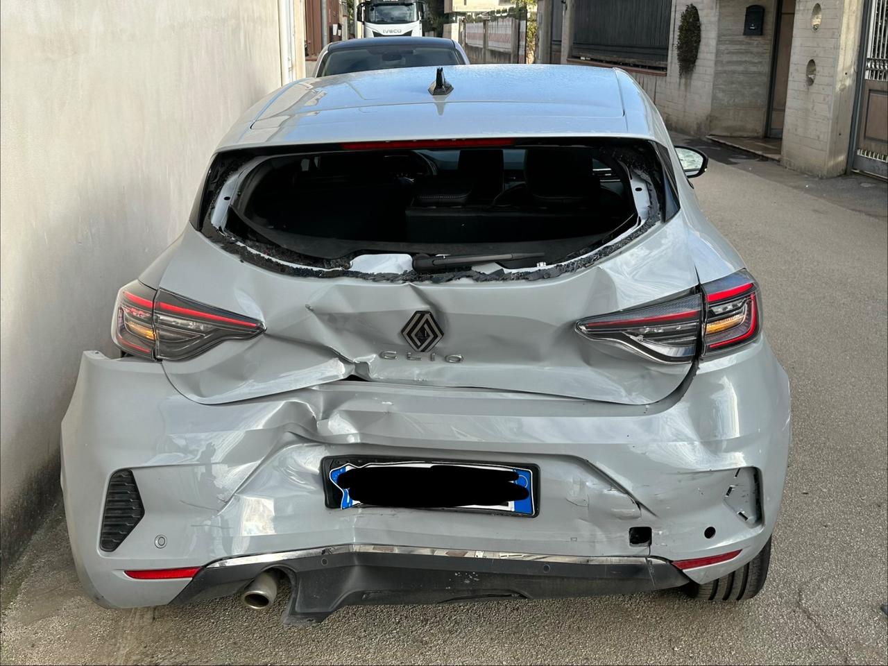 Renault Clio GPL 2024 incidentata sinistrata