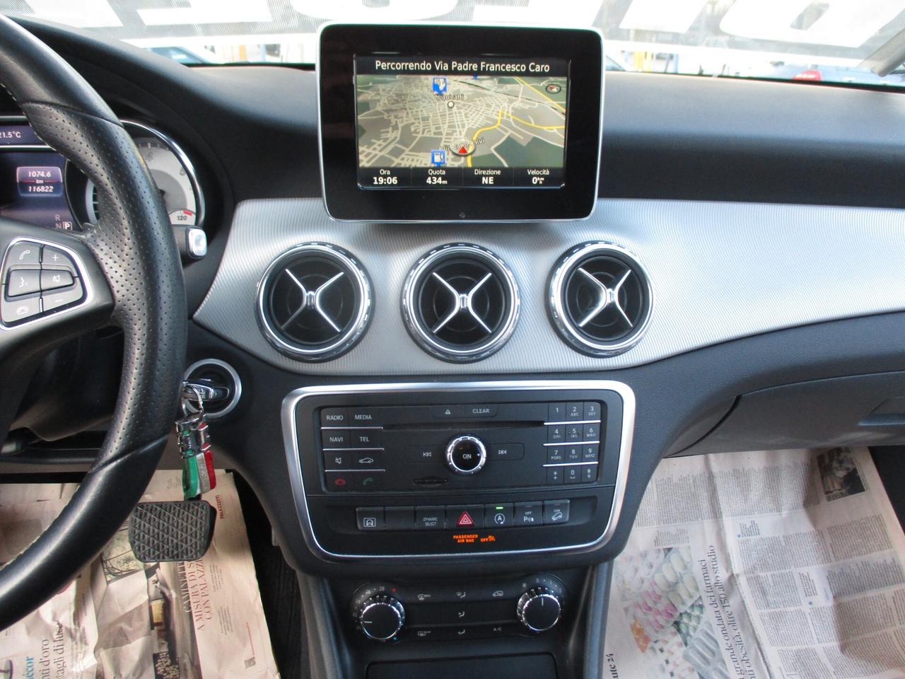 Mercedes-benz GLA 200 d Automatic PARI AL NUOVO