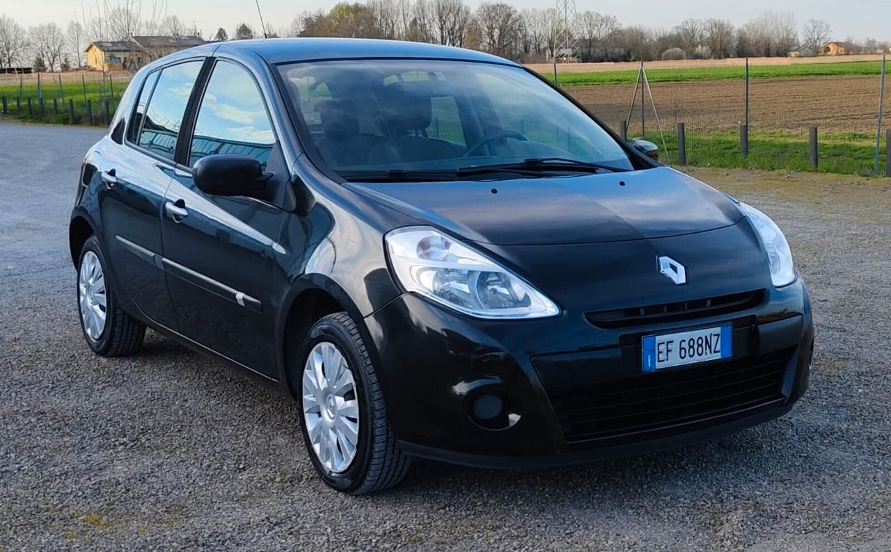 Renault Clio 1.2 16V 5 porte Luxe