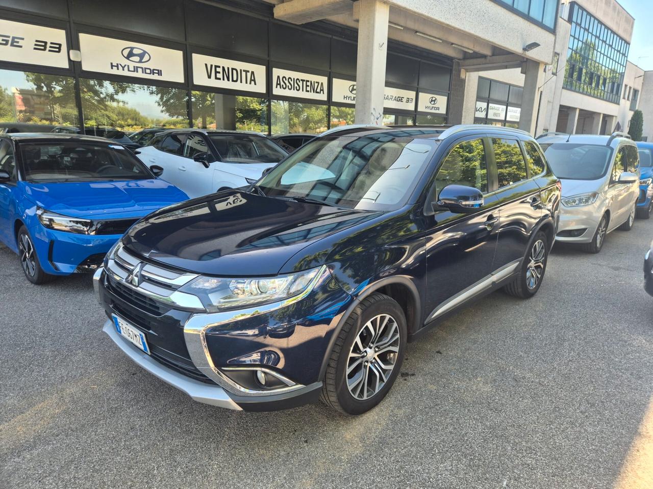 Mitsubishi Outlander 2.2 DI-D 4WD Instyle Plus SDA 7 posti