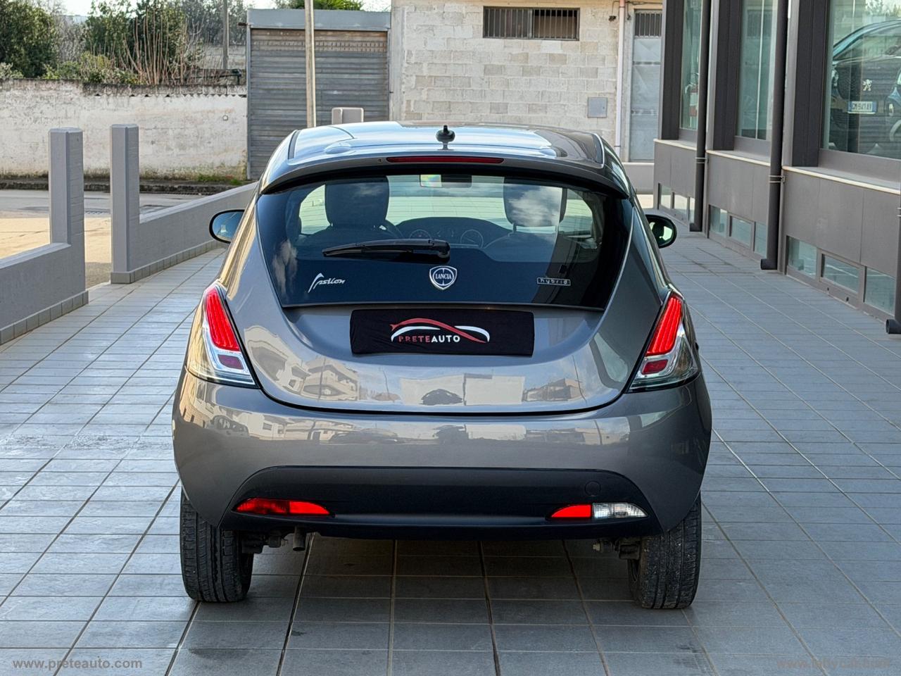 LANCIA Ypsilon 1.0 FireFly 5pS&S Hyb. Eco Silv.