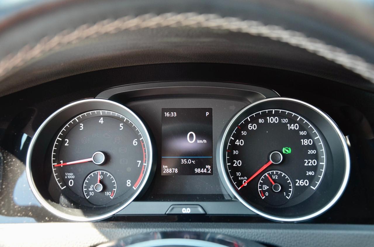 VOLKSWAGEN GOLF 5p 1.5 TSI R-LINE SPORT EDITION 150cv DSG, UFF ITALIANA, EURO 6D, APPLE ANDROID, PERMUTE