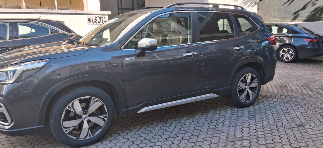 Subaru Forester 2.0 e-Boxer MHEV CVT Lineartronic Premium