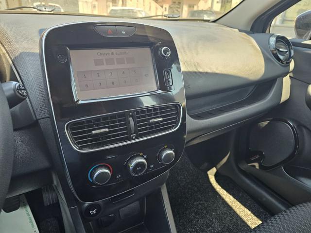 RENAULT Clio dCi 8V 75 CV 5 porte Moschino Zen