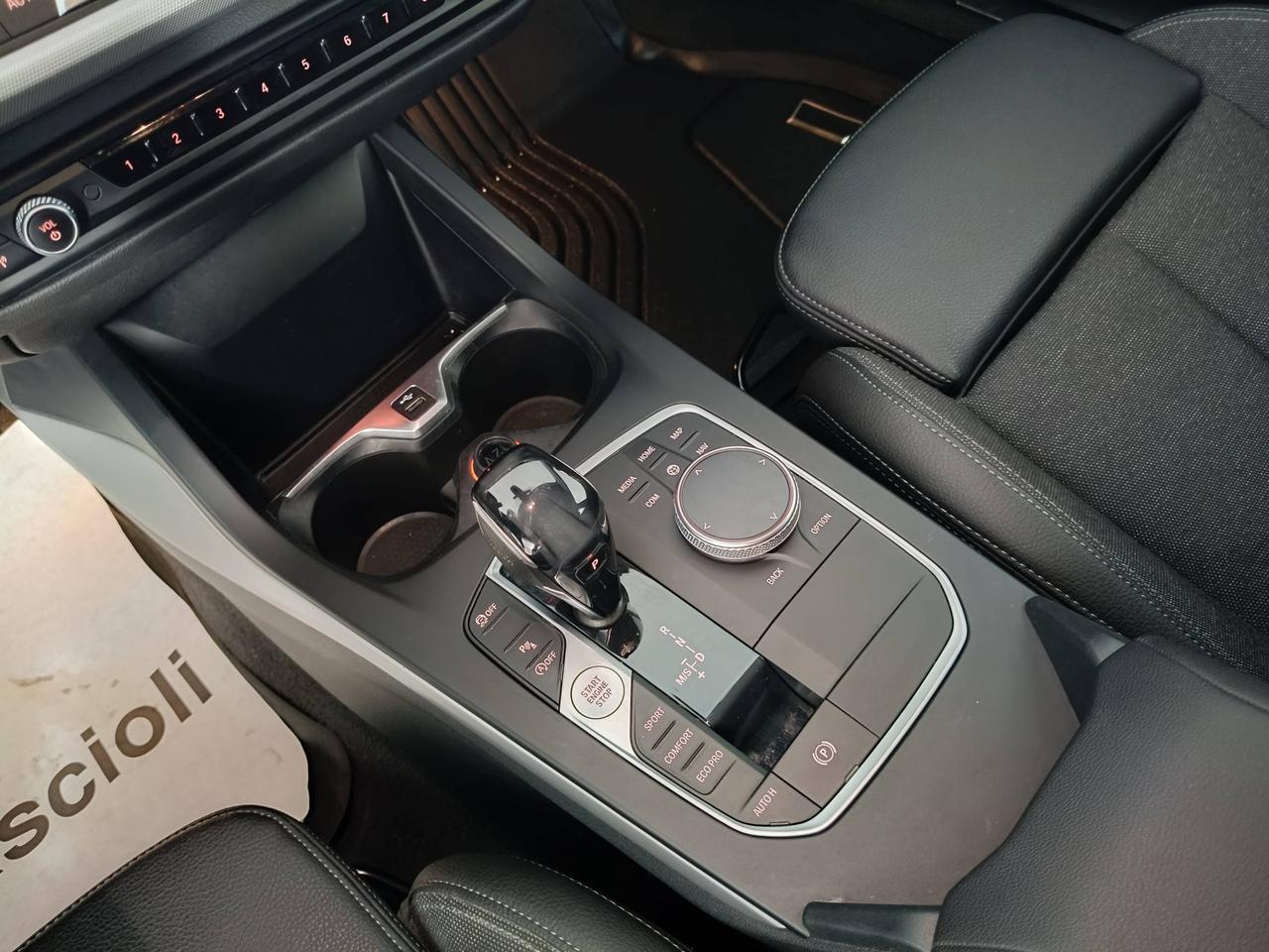 BMW Serie 1 F40 - 118i Business Advantage 140cv auto