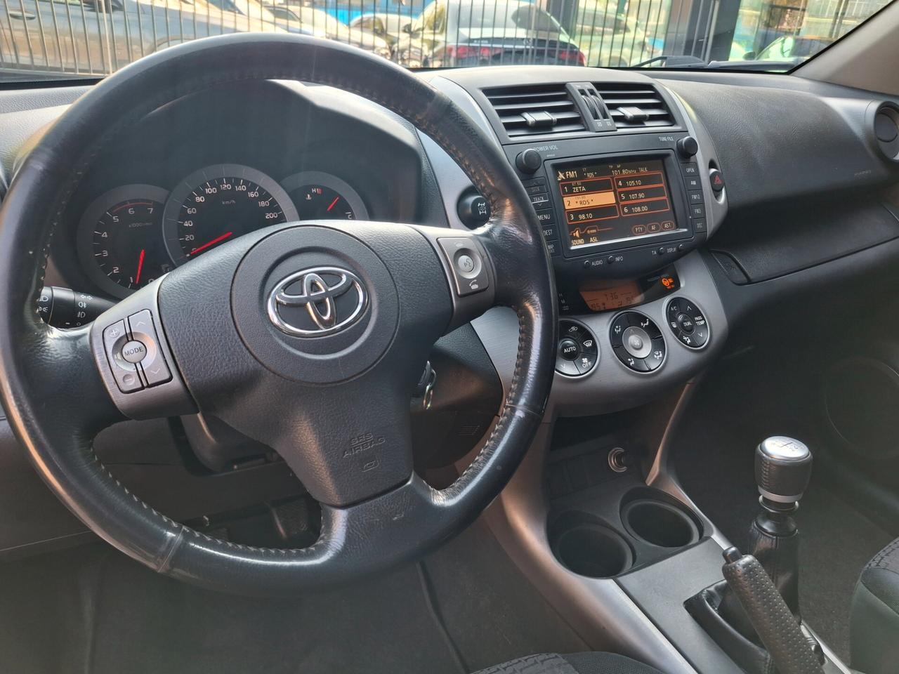 Toyota RAV4-2.2 D-4D 136 CV. Sol*GANCIO TRAINO*