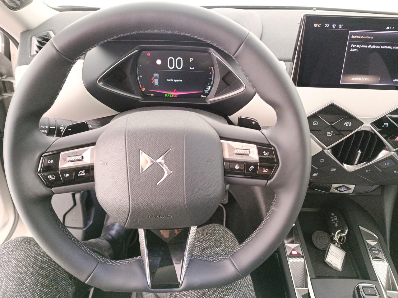 DS DS 3 Esprit de Voyage Puretech 130 cv automatico