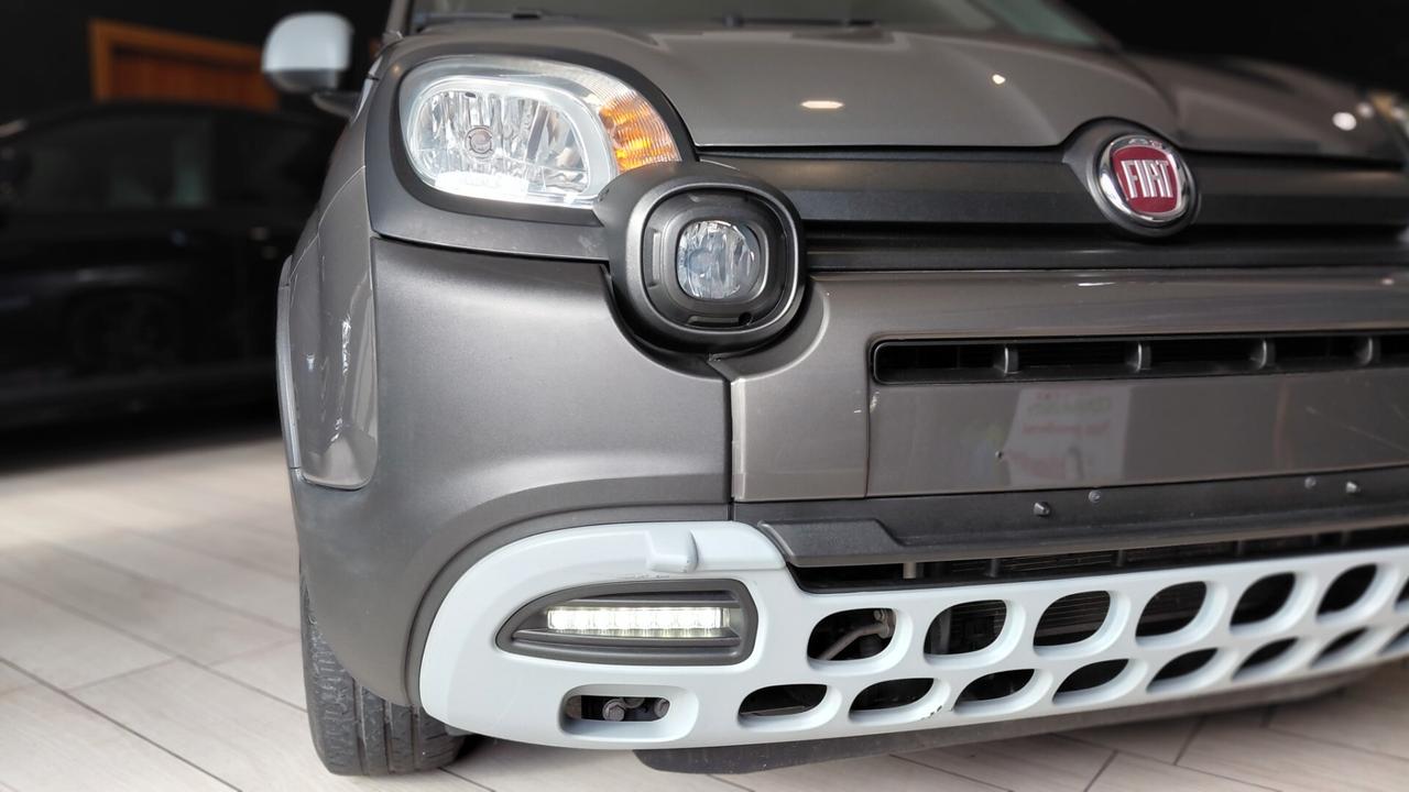 Fiat Panda 1.0 FireFly S&S Hybrid Garmin