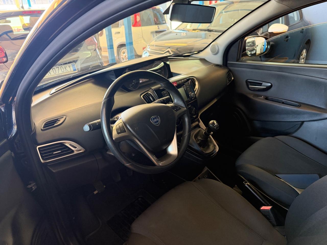 Lancia Ypsilon 1.0 benz/hybrid FULLOPT 2021 60.000km
