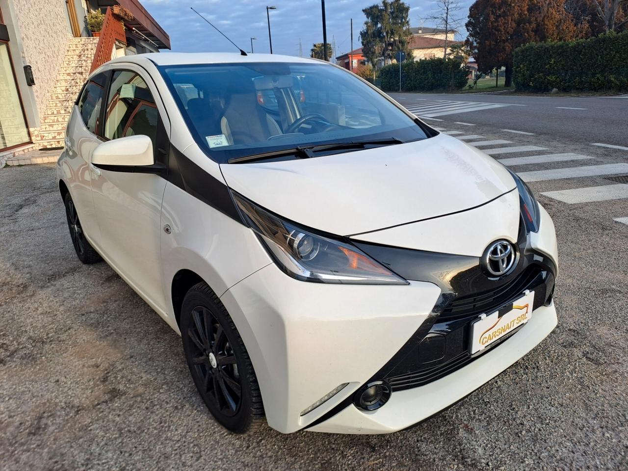 Toyota Aygo 1.0 VVT-i 69 CV 5 porte x-cool