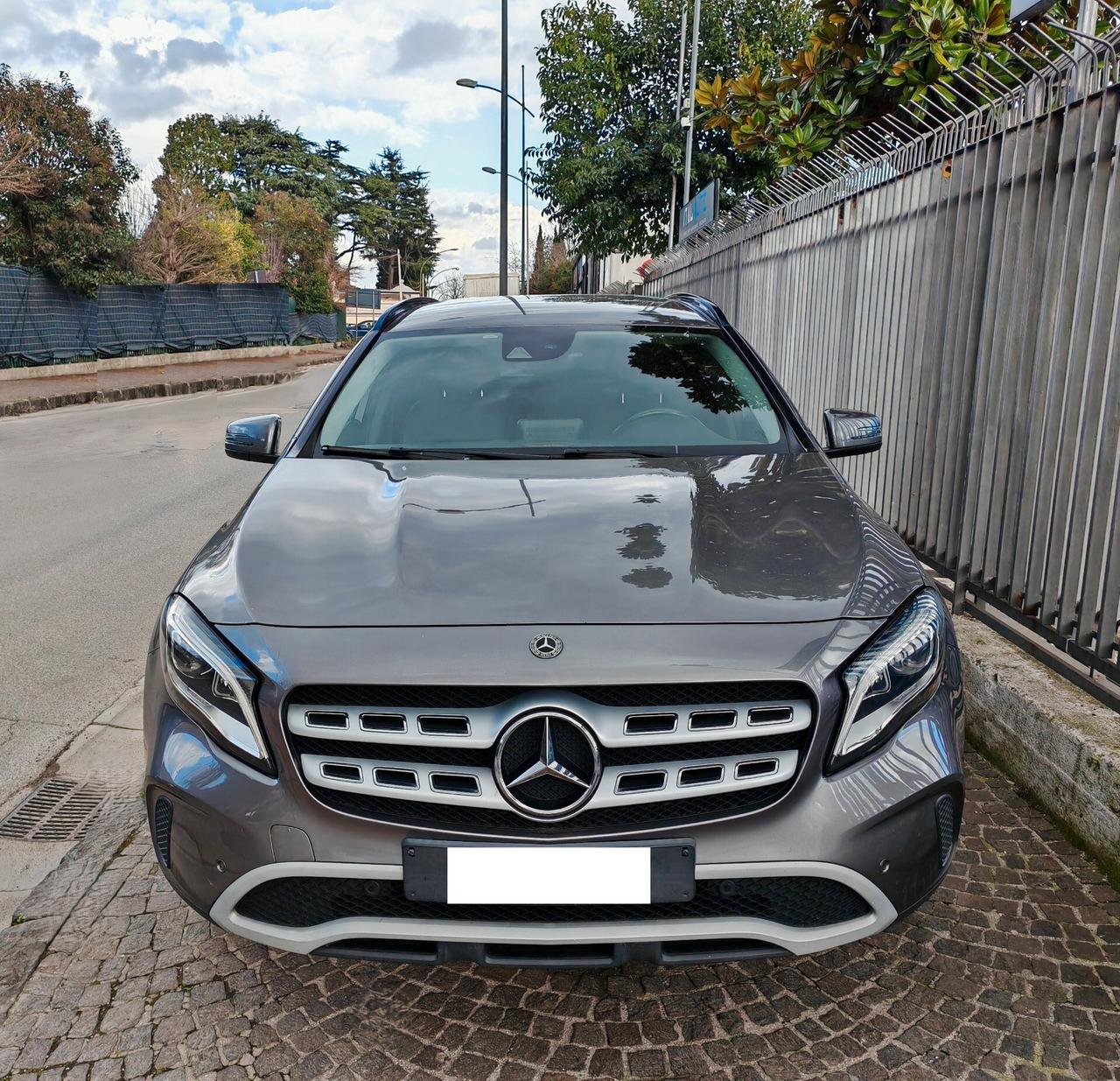 Mercedes GLA 180 d Business Extra
