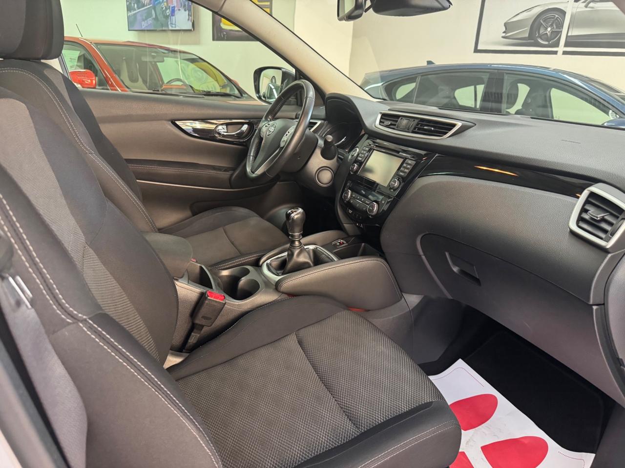 Nissan Qashqai 1.5 dCi N-Connecta/tetto/navi