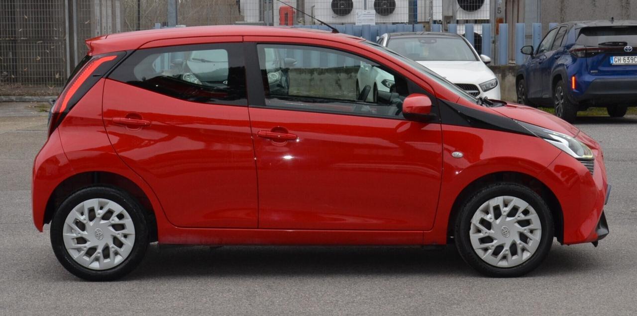 Toyota Aygo 1.0 VVT-i 72 CV 5 porte x-clusiv