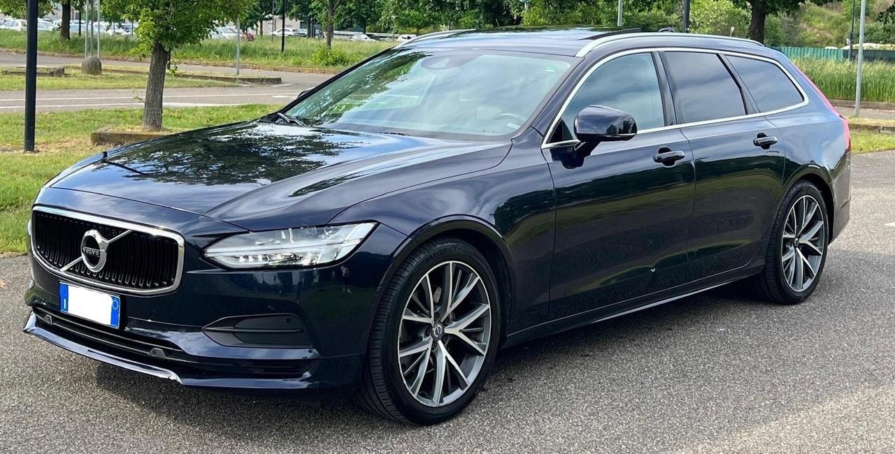 Volvo V90 D4 R-design