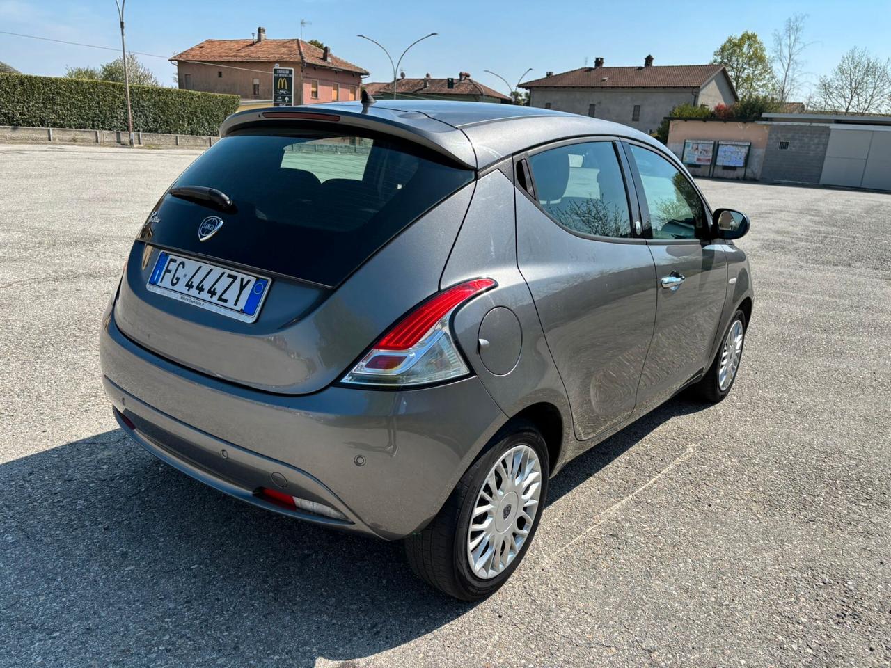 Lancia Ypsilon 1.2 69 CV 5 GPL Ecochic Gold 2017