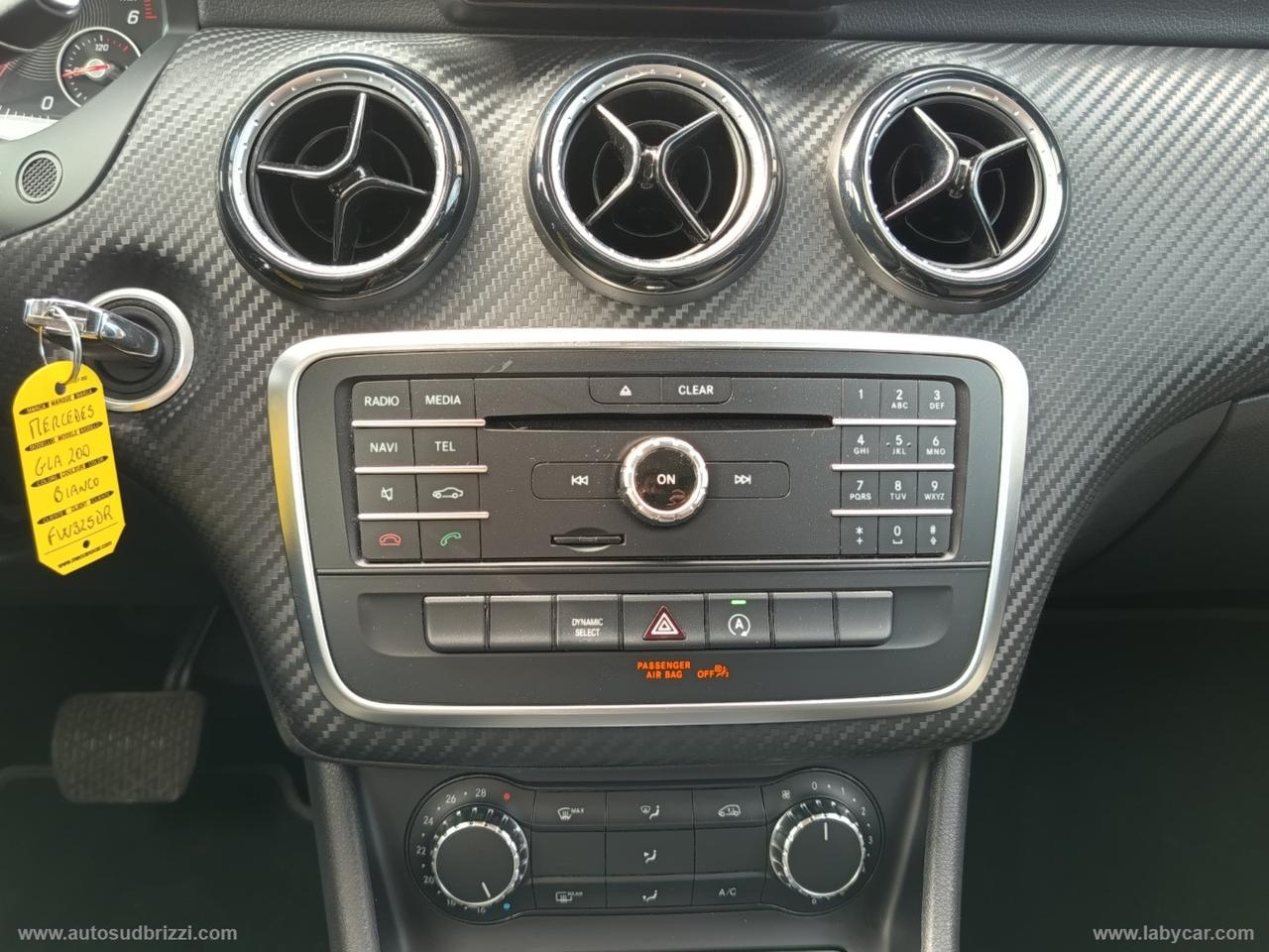 MERCEDES-BENZ GLA 200 d Automatic Business