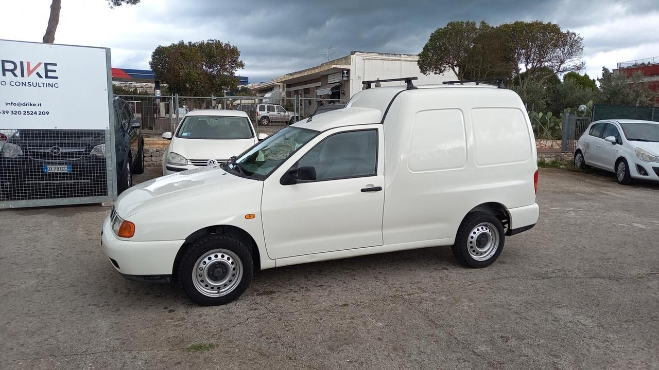 Volkswagen Caddy 1.9 diesel - Gancio traino.