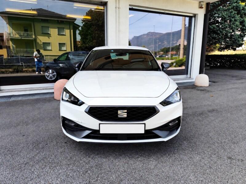 SEAT Leon 4ª serie Leon 1.5 eTSI 150 CV DSG FR
