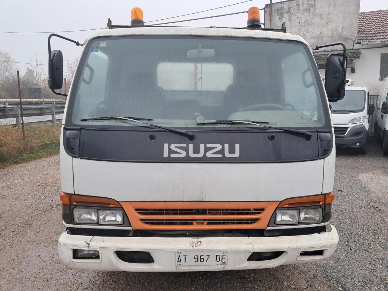 ISUZU RIBALTABILE TRILATERALE