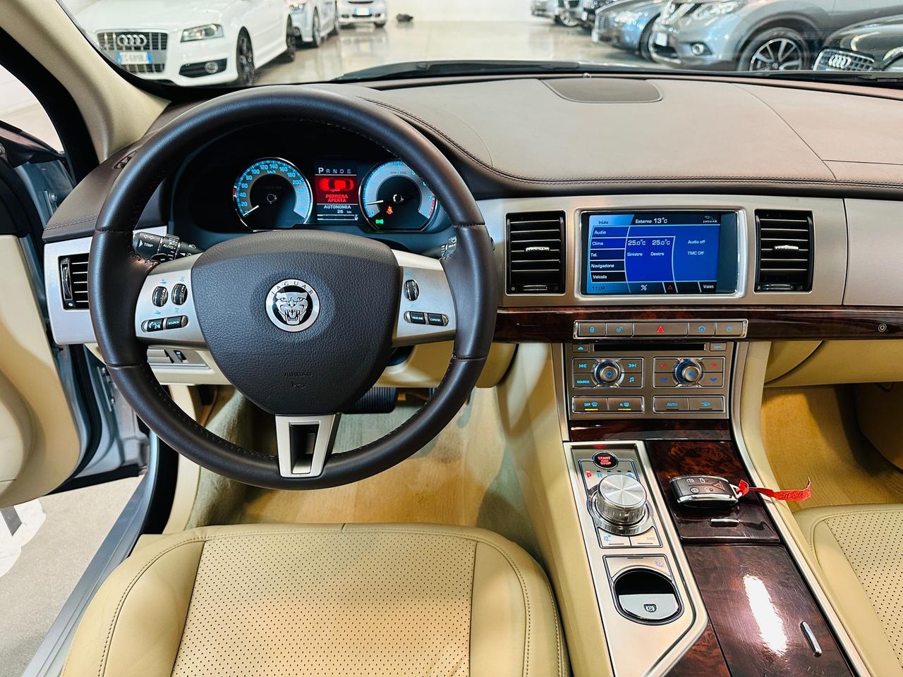 Jaguar XF 4.2 V8 Premium Luxury
