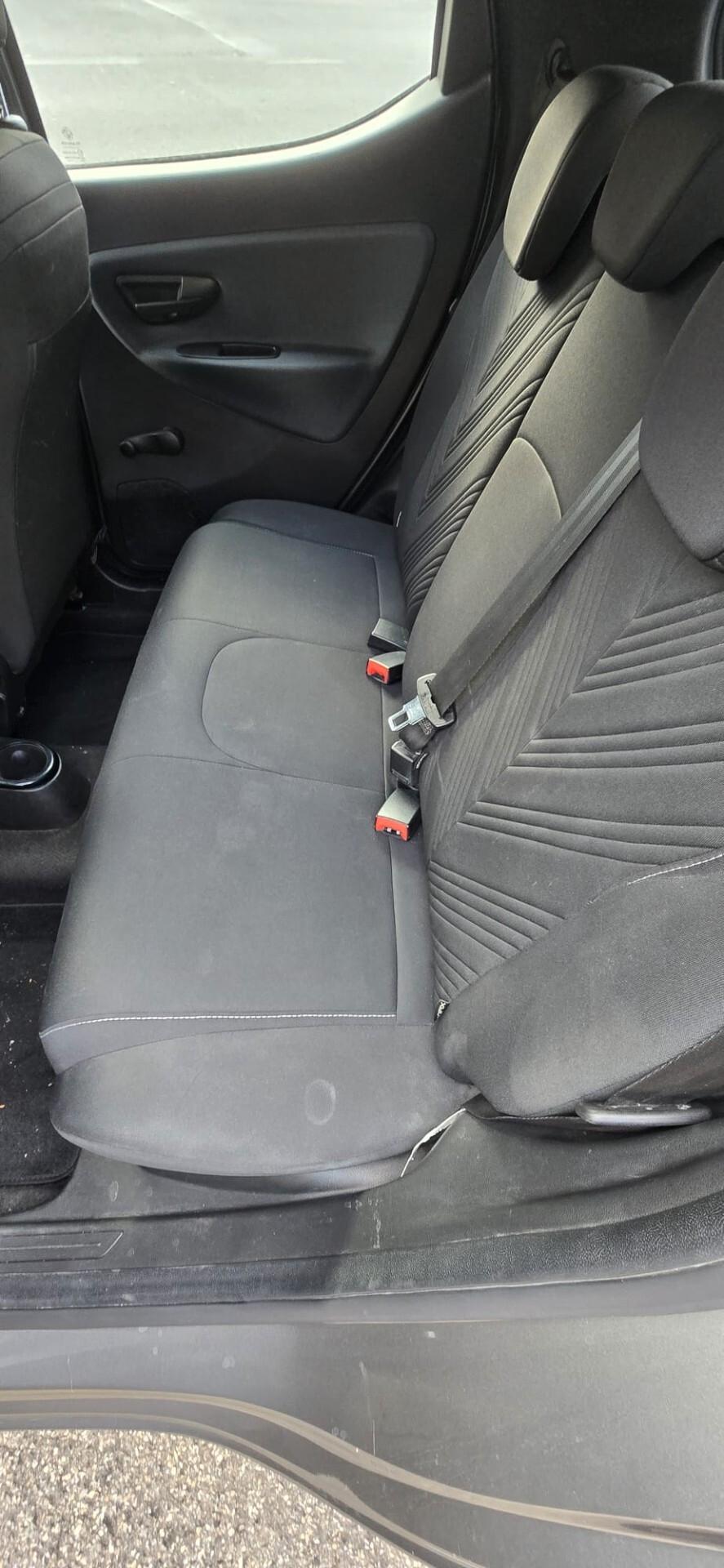 Lancia Ypsilon 1.0 FireFly 5 porte S&S Hybrid UnYca