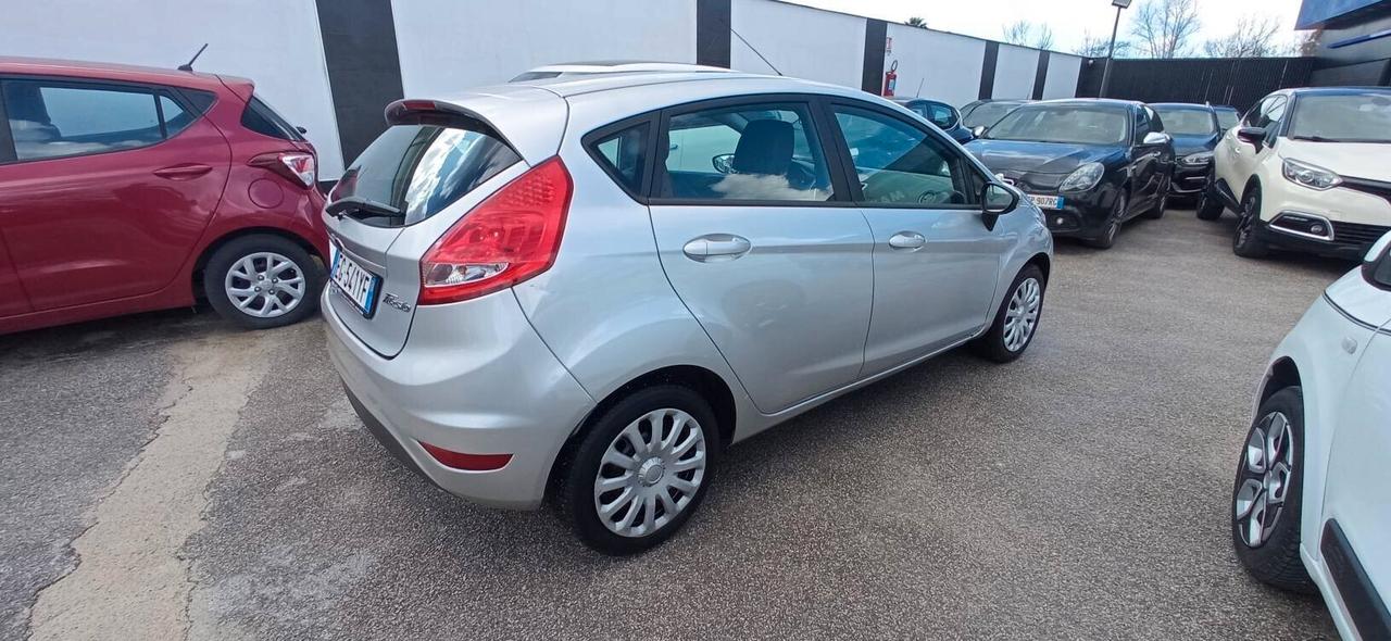 Ford Fiesta 1.4 TDCi LEGGI!
