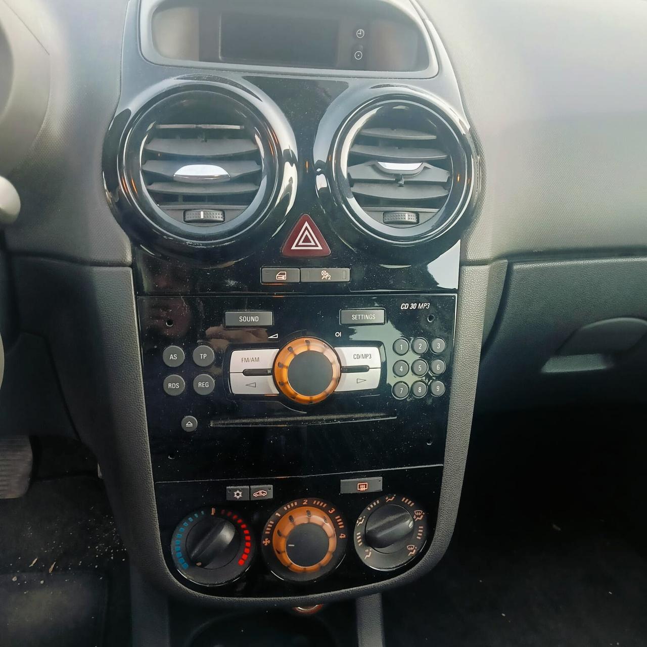 Opel Corsa 1.2 80CV 5 porte GPL-TECH Edition