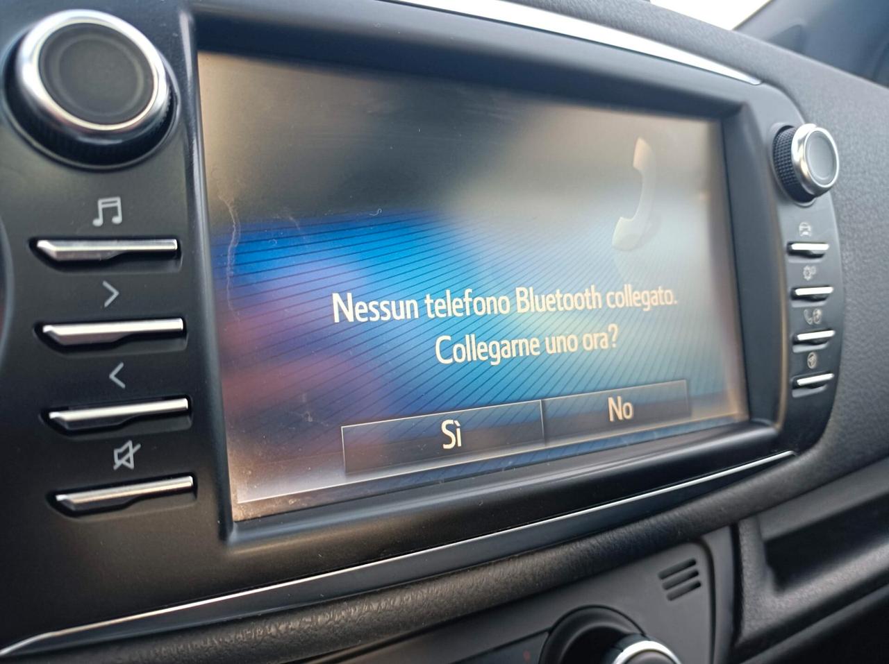 Toyota Yaris 1.5 hybrid 5 p. trend "White Edition"