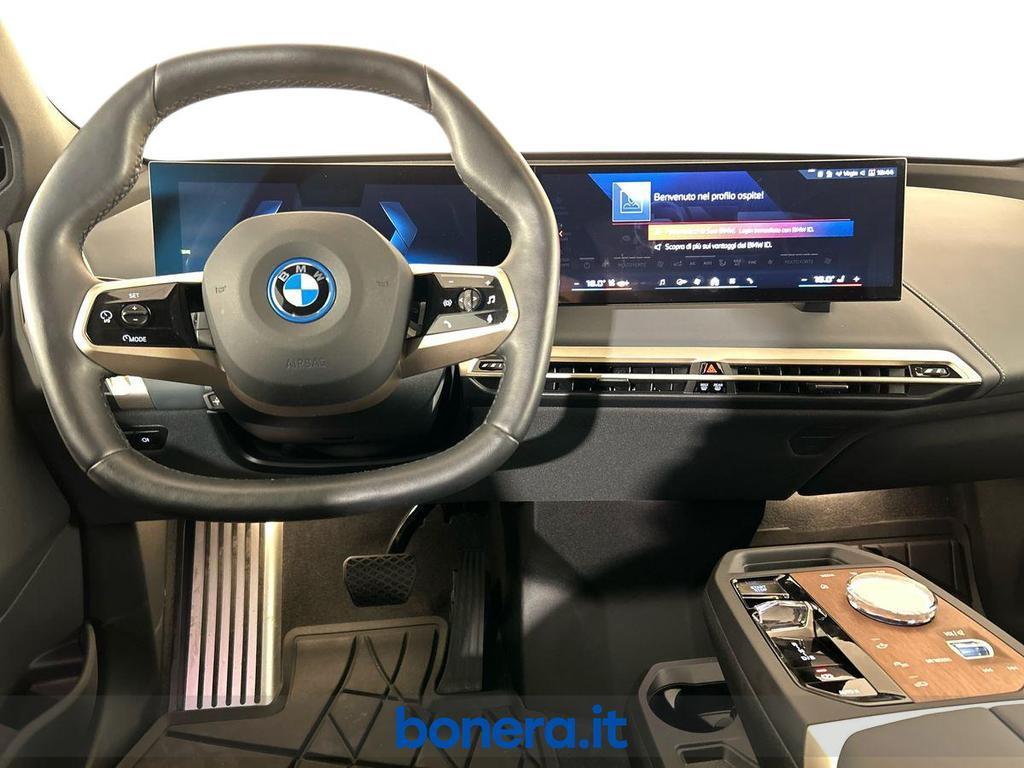 BMW iX M 60