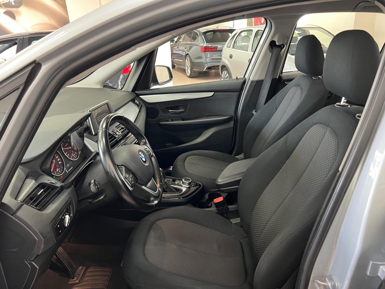 Bmw 2er Active Tourer 218d Advantage