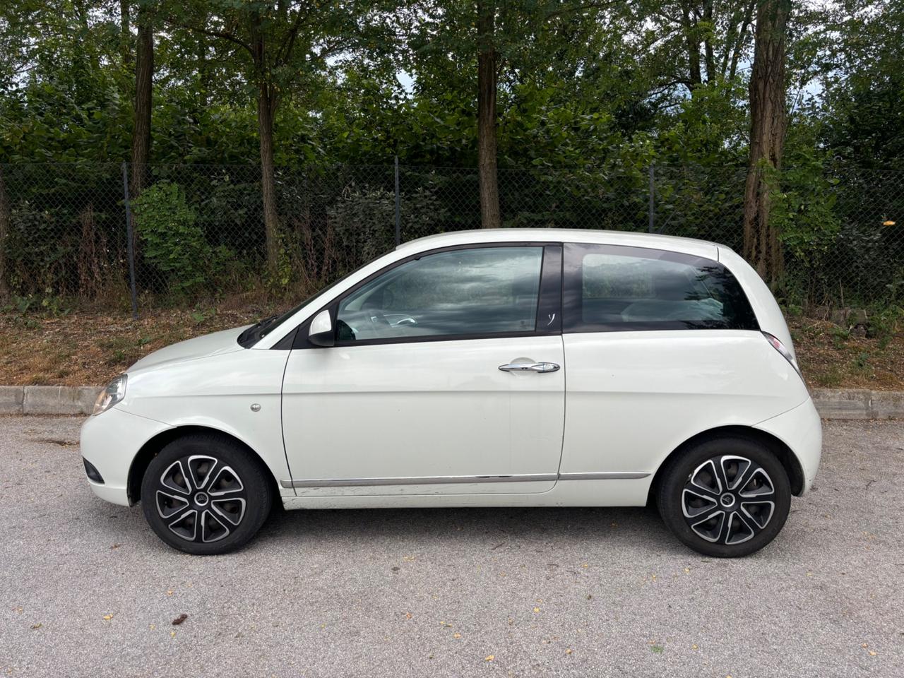 Lancia Ypsilon 1.2 69 CV Elle NEOPATENTATI