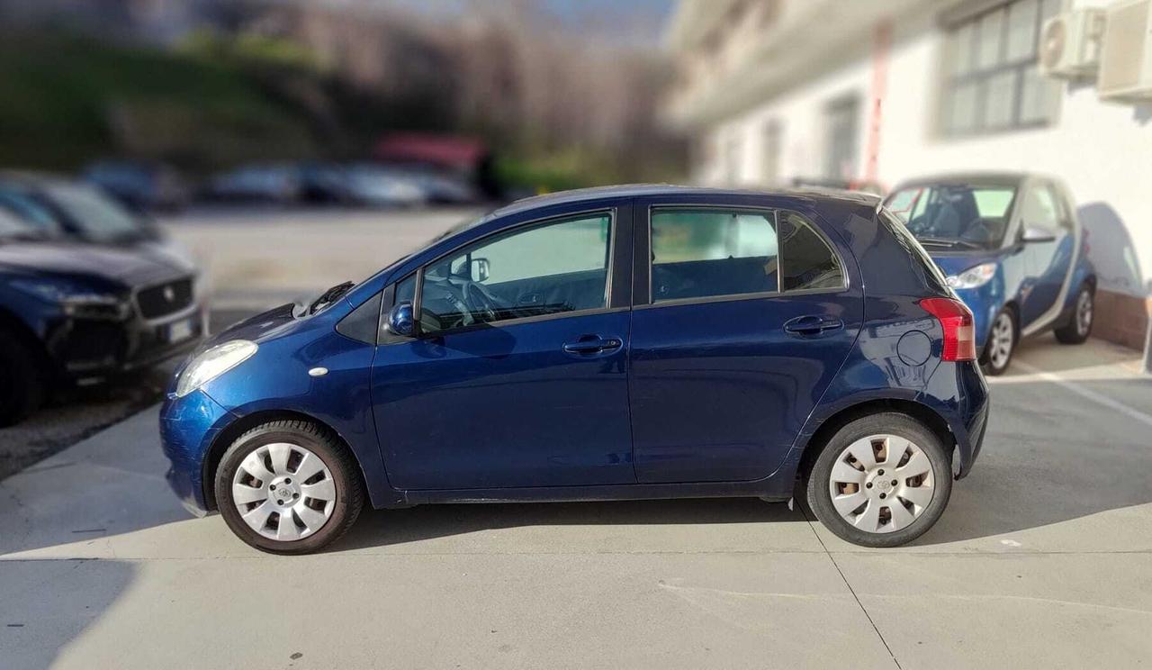Toyota Yaris 1.0 Sol