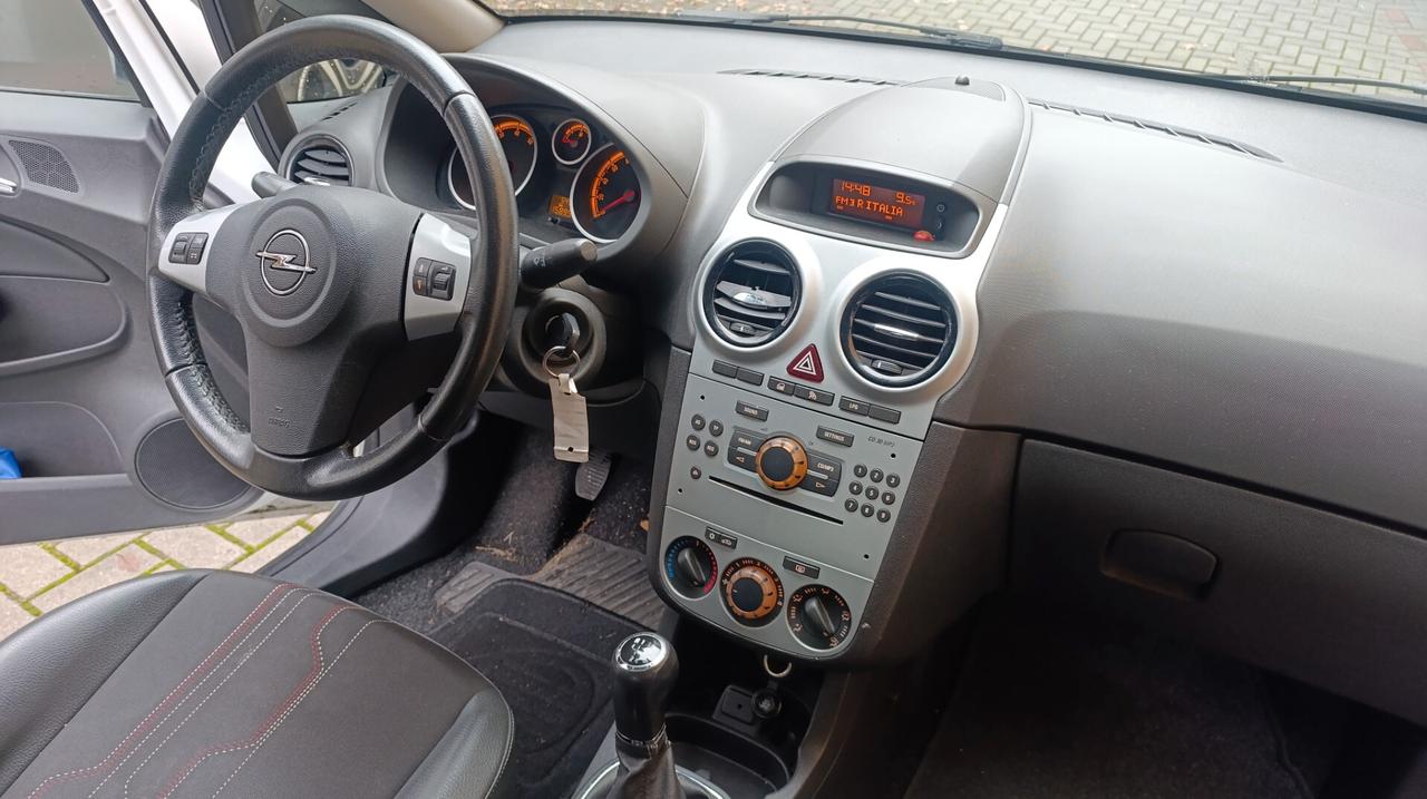 Opel Corsa 1.2 GPL OK NEOPATENTATI