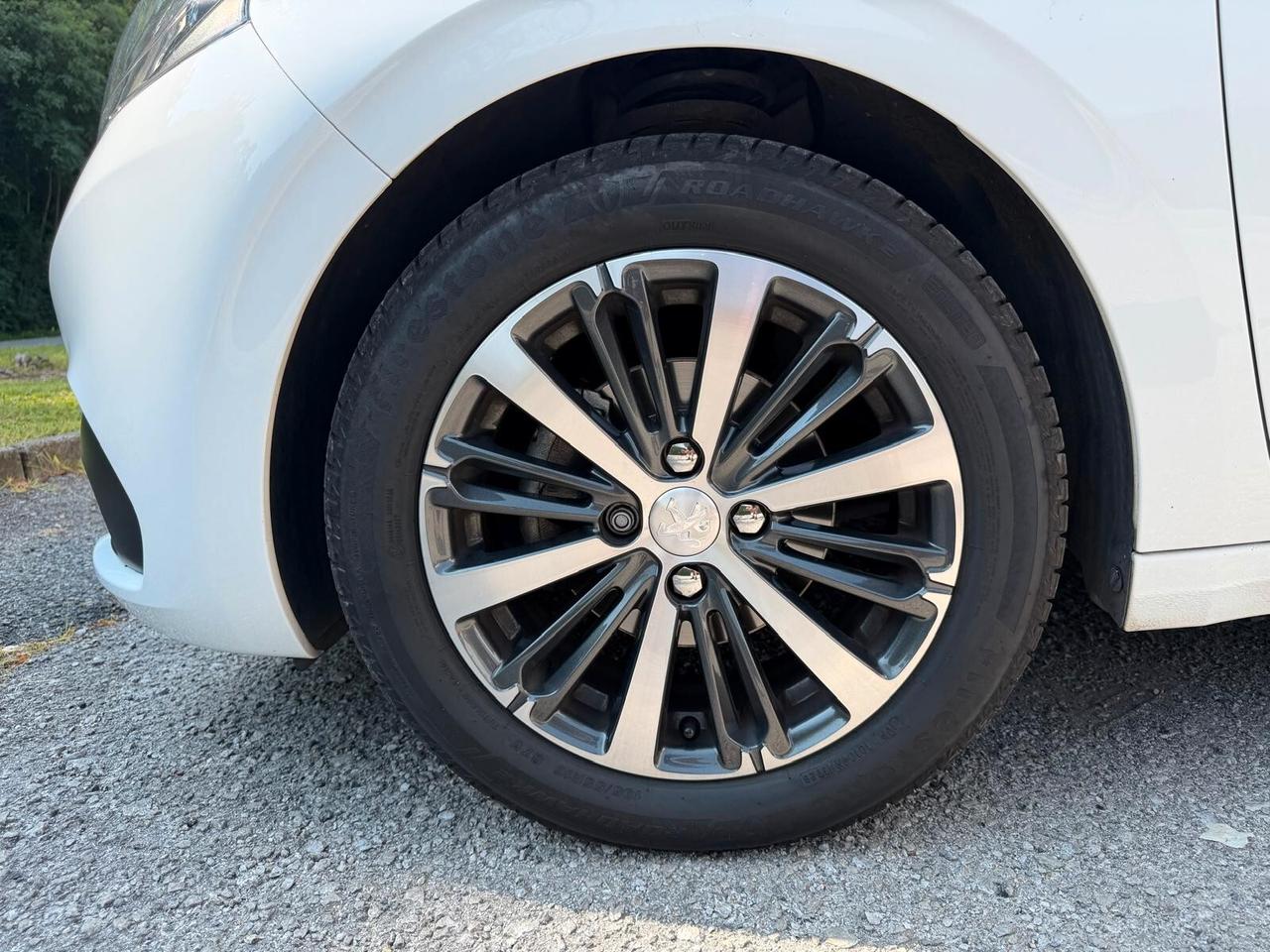 Peugeot 208 1.2 82 5 porte Allure