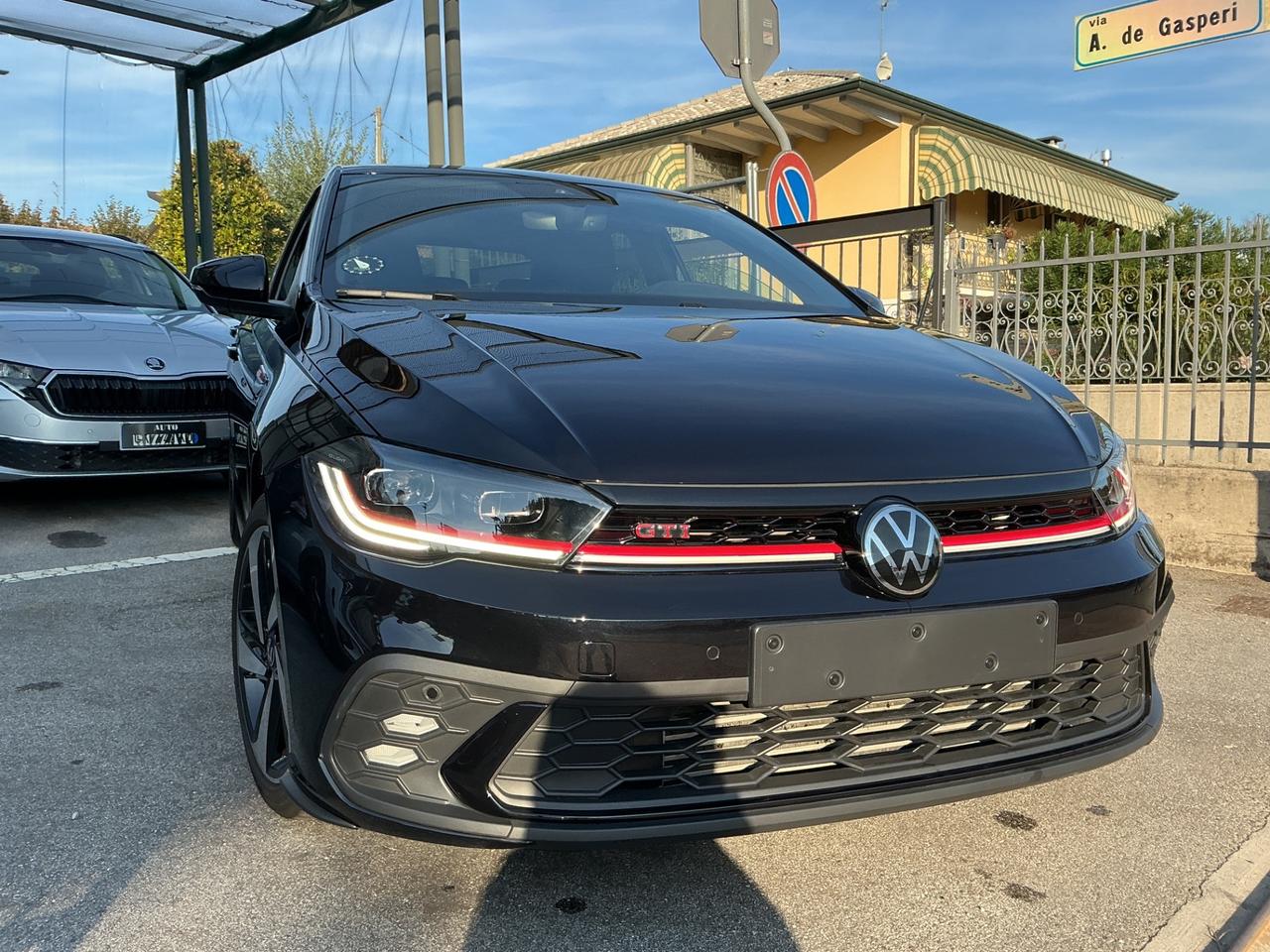 Volkswagen Polo 2.0 TSI DSG GTI - km 15.000