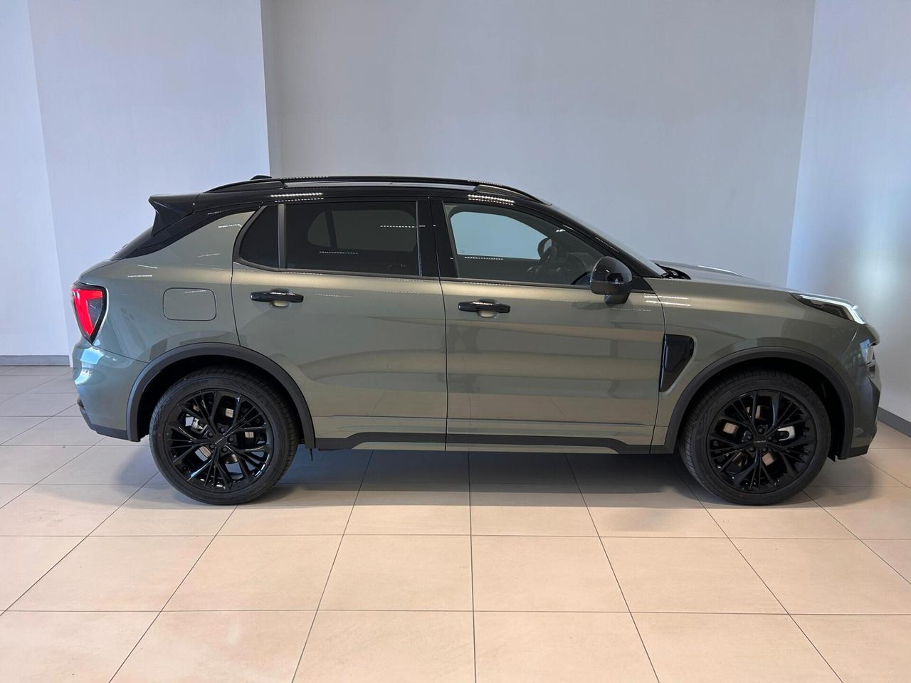 Lynk&co 01 PHEV More